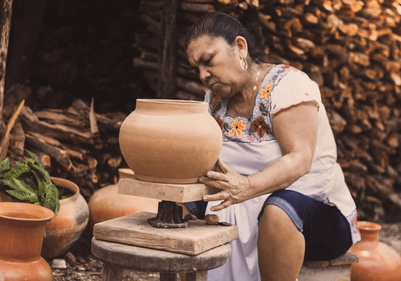 Taller de Alfareria Uayma Artesania Unica en Tierra Roja Yucatan