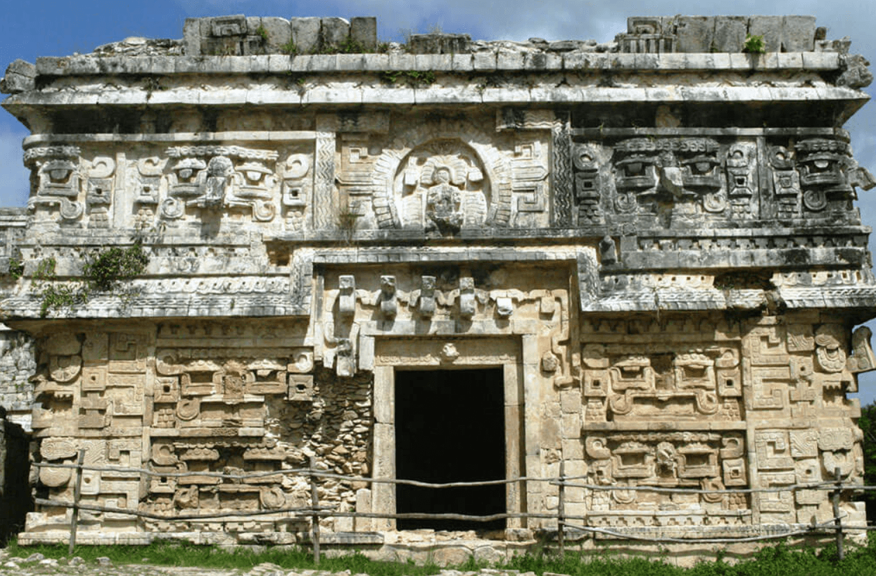 LA IGLESIA CHICHEN ITZA ARQUITECTURA Y MISTERIOS DE CHAAC