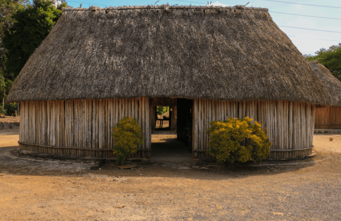 Modelo de Casa Tradicional Maya Vivienda y Cultura Ancestral