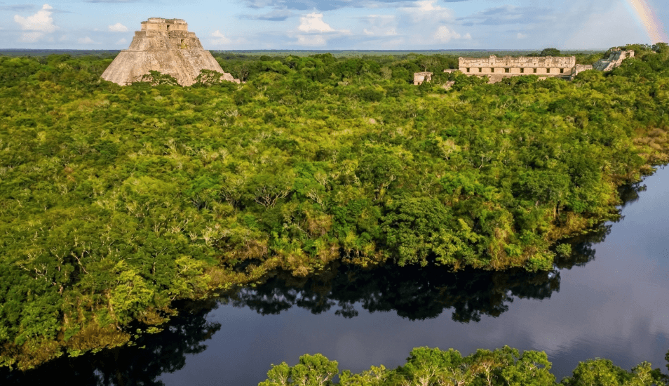 El mitico cuerpo de agua de Uxmal