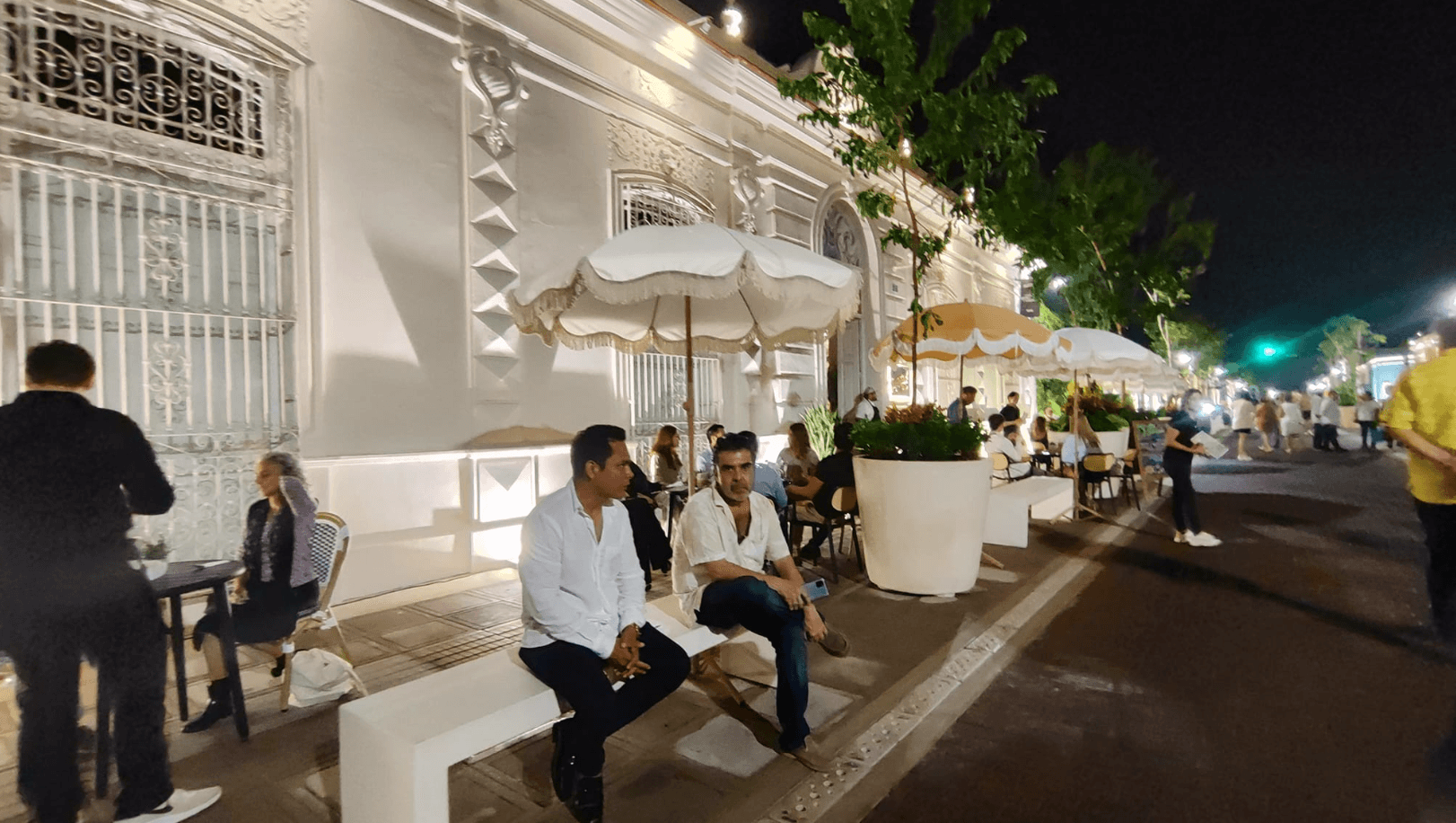 Corredor Gastronomico Calle 47 Merida Guia de Bienes Inmuebles