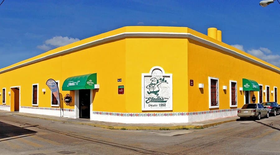 Descubre la Magia de Eladios Bar y Vive en Merida